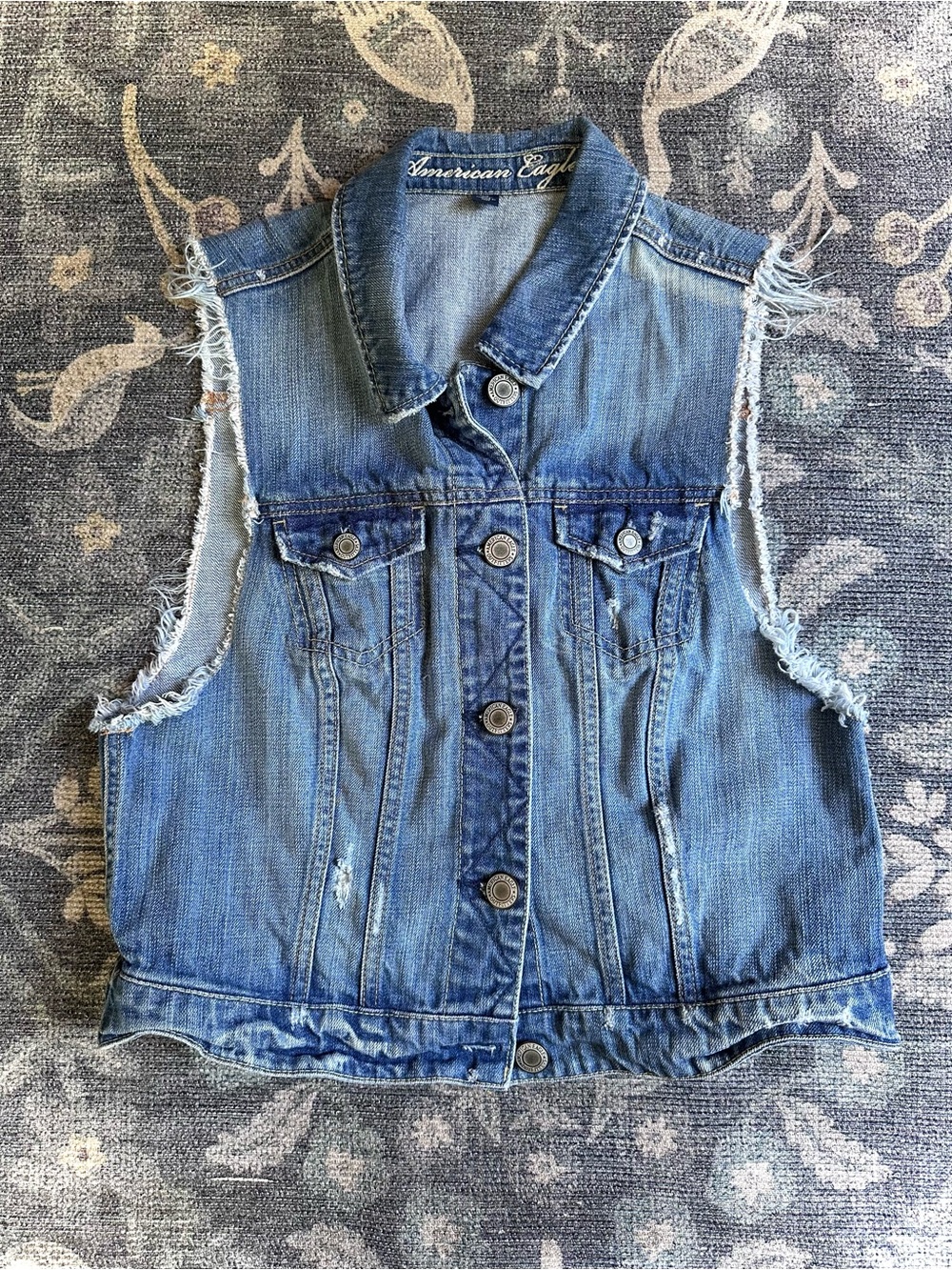 American Eagle Outfitters Distressed Blue Denim Vest size L